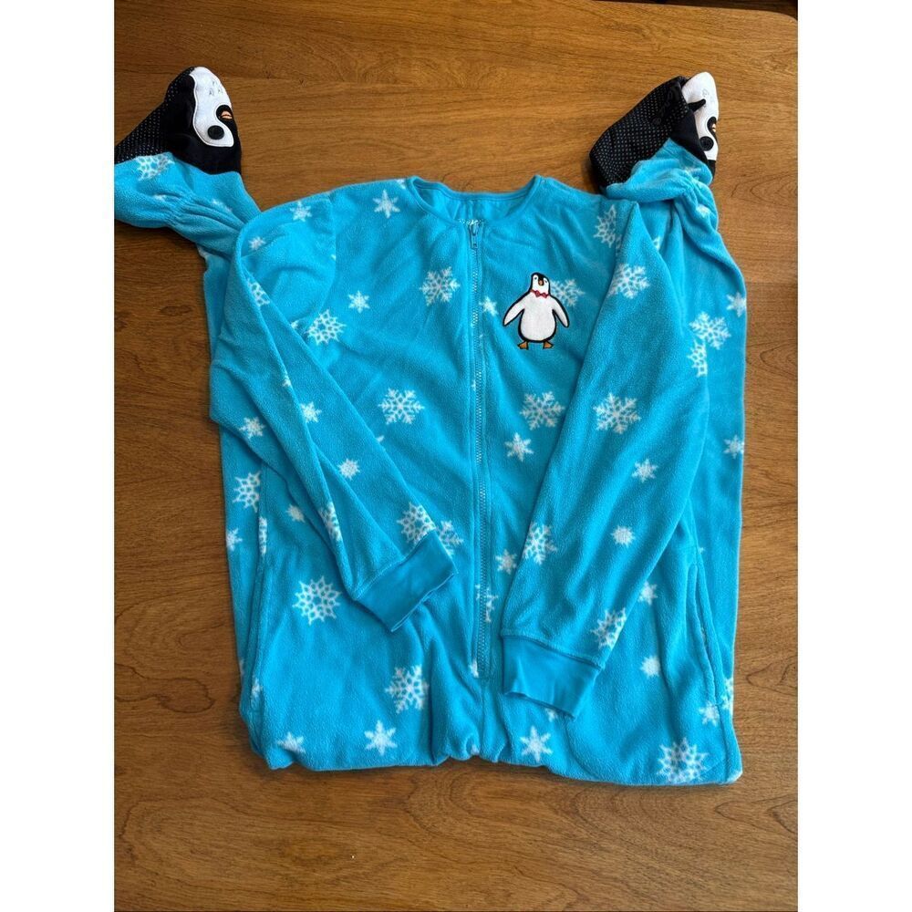 Nick & Nora Adult Penguin Snowflake Fleece Footed Pajamas Turquoise Blue Small